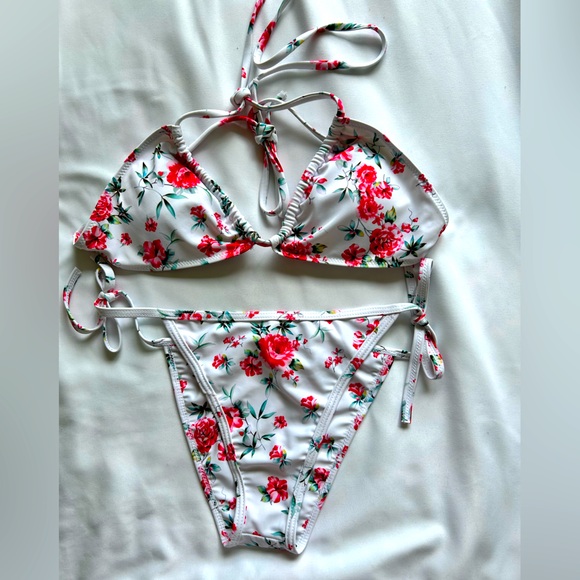 White Floral Bikini Bottoms with Matching Top Like New size S - Picture 1 of 4